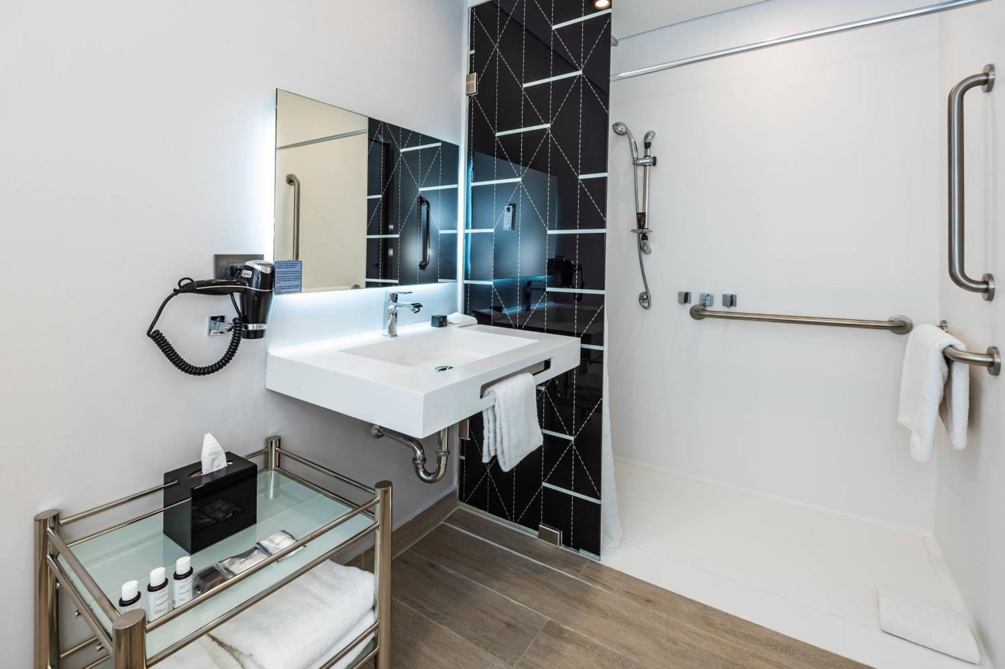 Ac Hotel By Marriott Santa Marta מראה חיצוני תמונה