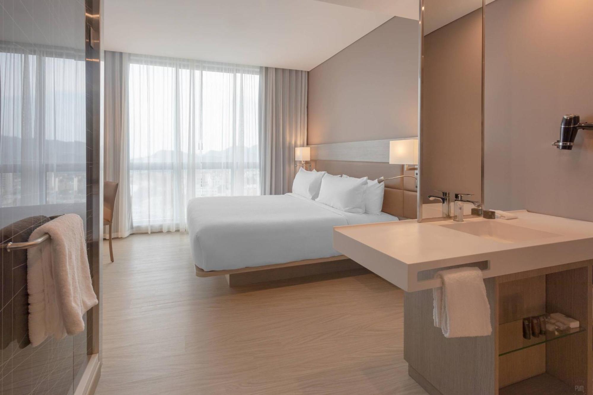 Ac Hotel By Marriott Santa Marta מראה חיצוני תמונה